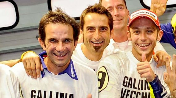 Davide Brivio y Valentino Rossi en la celebración de su noveno título.
