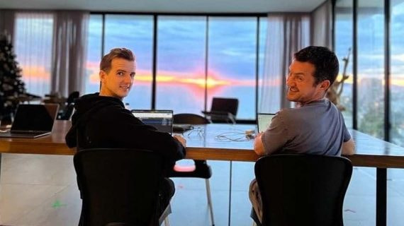 De izquierda a derecha: Duncan McMath, director del documental, y Marc Guillén, productor ejecutivo.