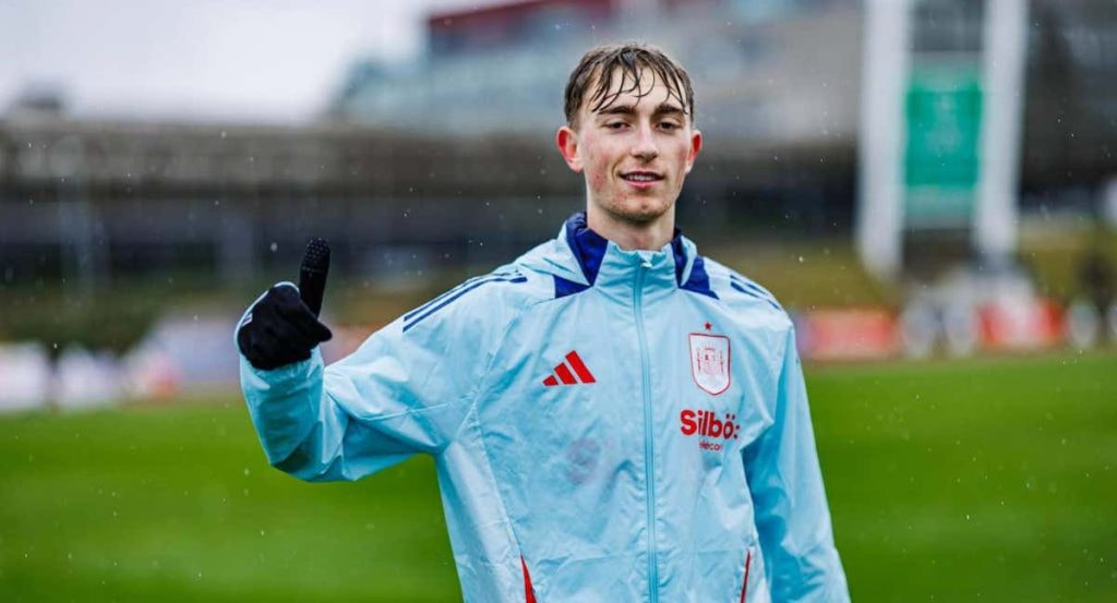 Huijsen, con la selección española.