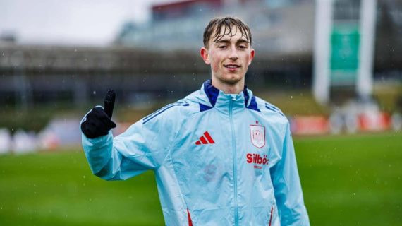 Huijsen, con la selección española.