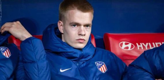 Vermeeren, en el banquillo durante un partido del Atlético de Madrid.