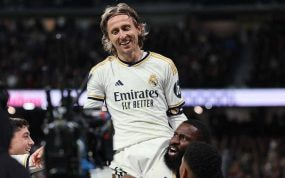 Modric celebra su gol ante el Sevilla.
