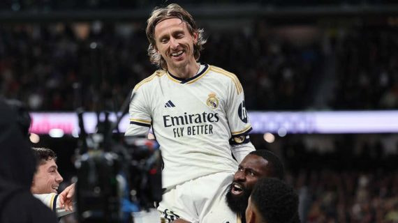 Modric celebra su gol ante el Sevilla.