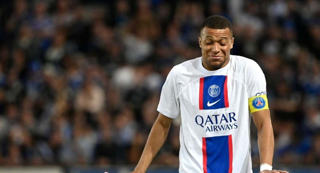Mbappé, en un reciente partido con el PSG.