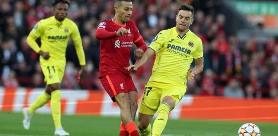 Thiago Alcántara y su futuro parecen lejos de Liverpool.