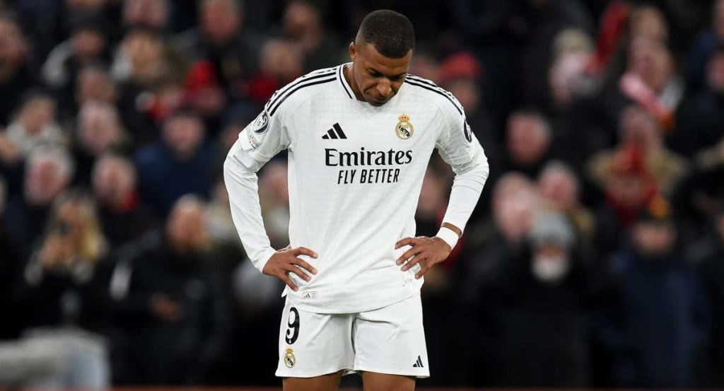 Kylian Mbappé, durante la derrota el Real Madrid en Anfield.