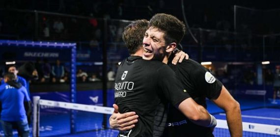 Paquito Navarro y Juan Tello después de ganar en México.