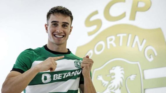 Iván Fresneda tras firmar por el Sporting.