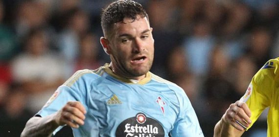 Javi Galán, en un partido del Celta esta temporada.