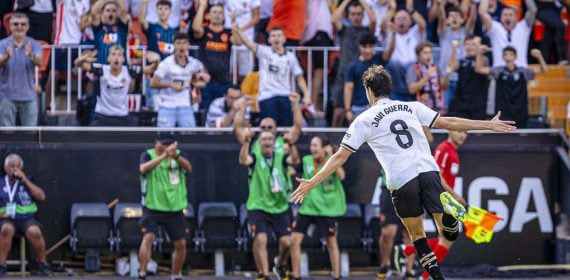 Javi Guerra tras su gol al Atleti.
