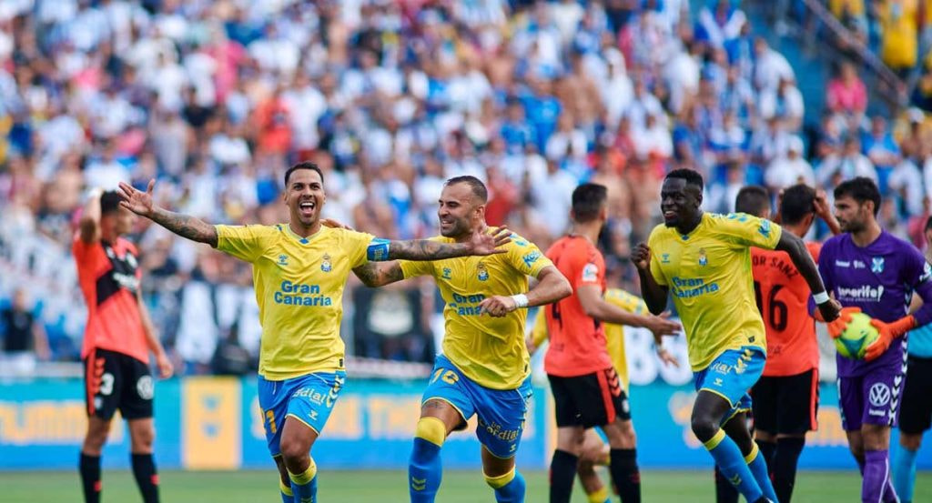 Jonathan Viera con Jesé, en su etapa en Las Palmas, donde también jugó Roque Mesa.