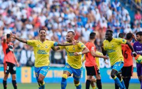 Jonathan Viera con Jesé, en su etapa en Las Palmas, donde también jugó Roque Mesa.