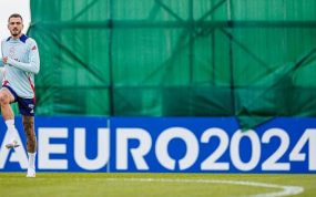 Joselu, durante el entrenamiento de este domingo de la Selección.
