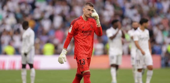 Lunin, en un partido del Madrid de esta temporada.