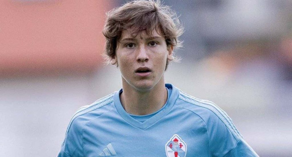 Fer López, con el Celta.