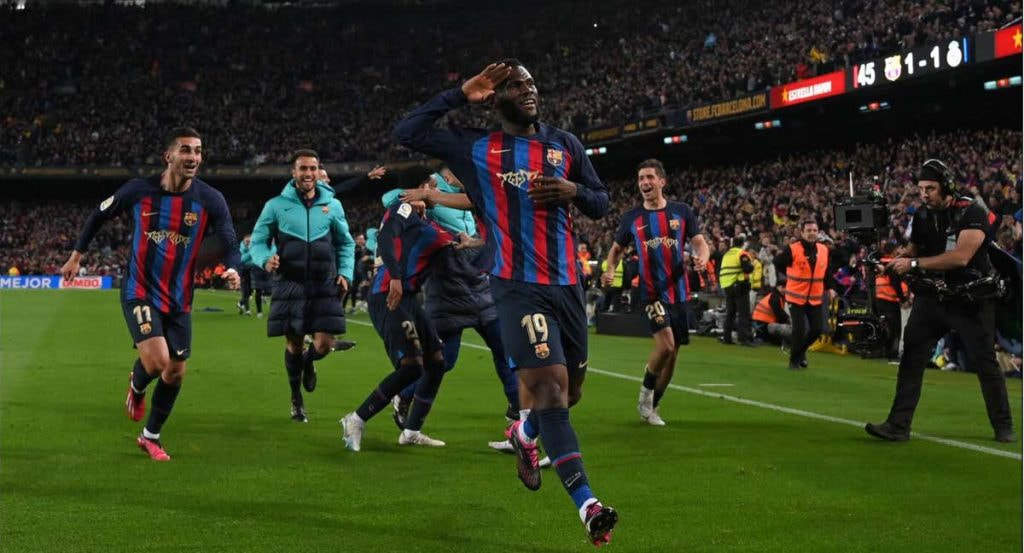 Kessié celebra el gol que marcó en el Clásico.