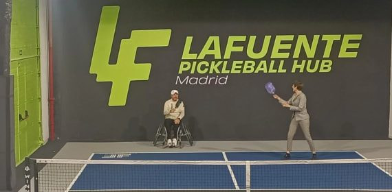Jugadores durante un encuentro de exhibición.