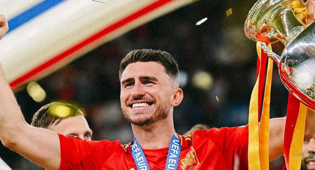 Laporte, celebrando la Eurocopa con España.