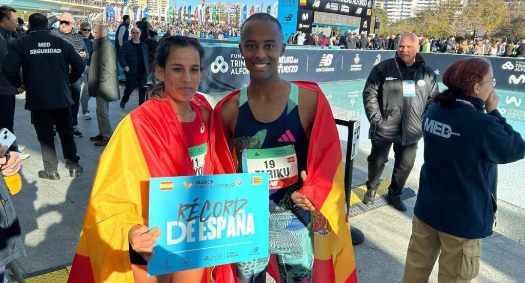 Maayouf y Novales posan como nuevos plusmarquistas de España.