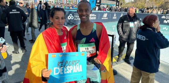 Maayouf y Novales posan como nuevos plusmarquistas de España.