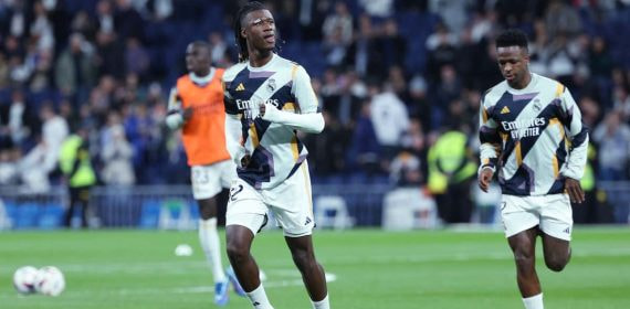 Eduardo Camavinga durante un calentamiento con el Real Madrid.
