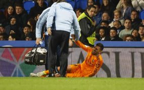 Ceballos se marcha lesionado del partido.
