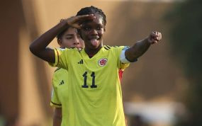 Linda Caicedo celebra un gol en el Mundial Sub-20 con Colombia.