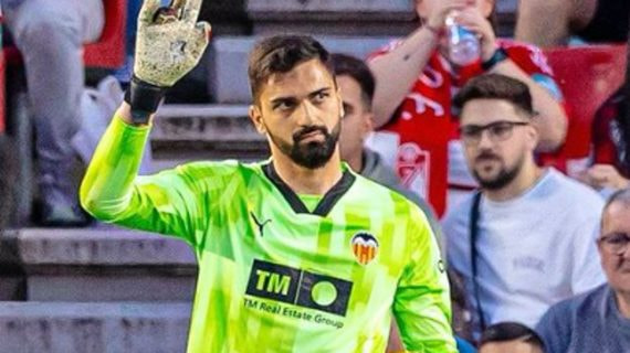 Mamardashvili con el Valencia CF.
