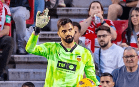 Mamardashvili con el Valencia.