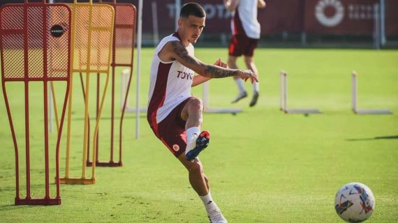 Le Fée en un entrenamiento con la Roma.