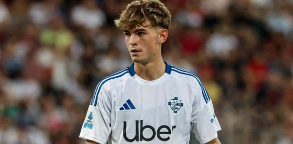 Nico Paz, en un partido con el Como.