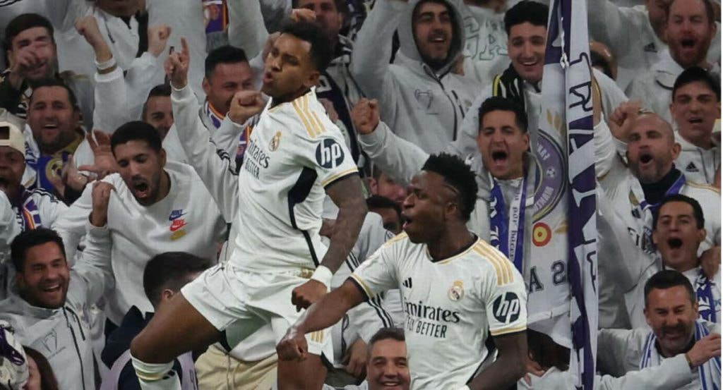 Rodrygo y Vinicius celebran un gol del Real Madrid esta temporada.