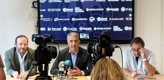 Responsable del At. Lleida en rueda de prensa.