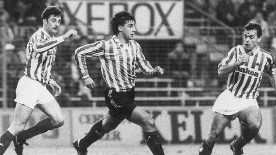 Loren, ya con la camiseta del Athletic, en un derbi junto a Aldridge y Txema Lumbreras.