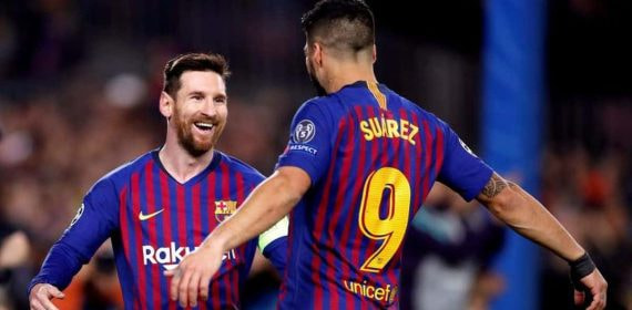 Messi y Suárez celebran un gol con el Barça