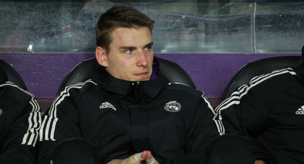Lunin, en el banquillo.