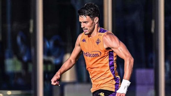 Brekalo, en un entrenamiento de esta pretemporada con la Fiorentina.