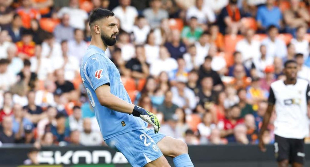 Mamardashvili en Mestalla.