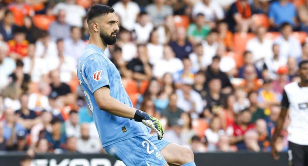 Mamardashvili en Mestalla.