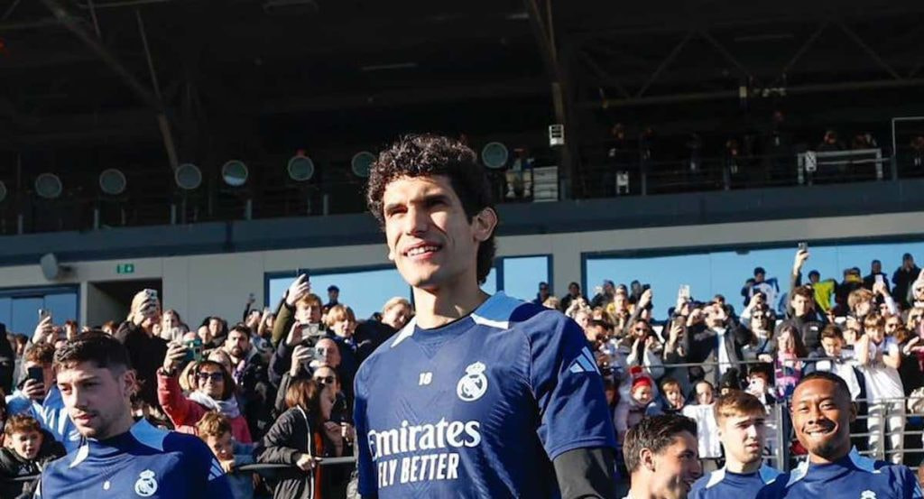 Vallejo, en un entrenamiento con el Real Madrid.
