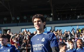 Vallejo, en un entrenamiento con el Real Madrid.