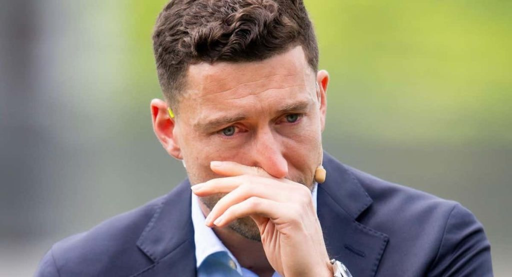 De Marcos, emocionado en su despedida.