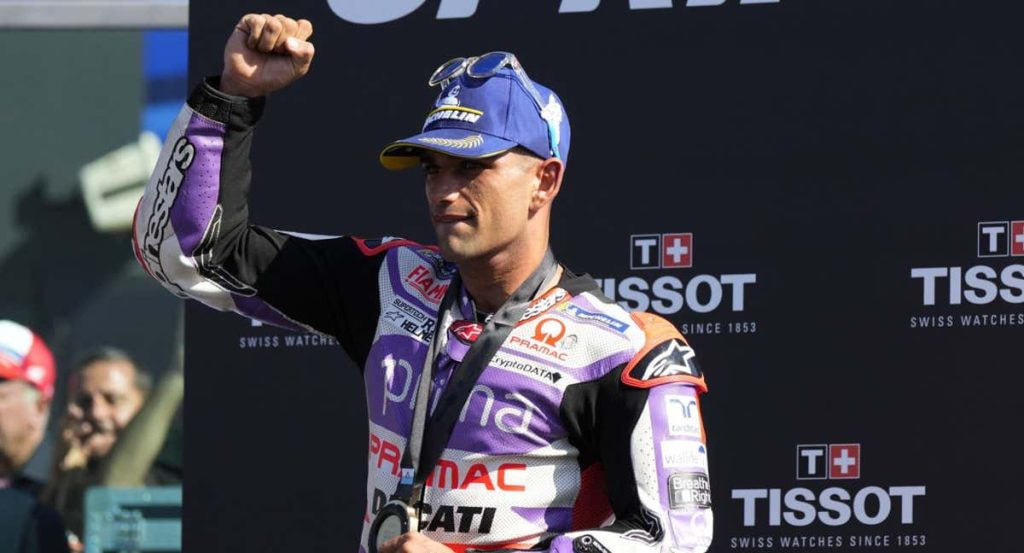 Jorge Martín ganó la carrera al sprint en San Marino.