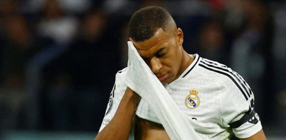 Mbappé, durante el partido contra el Milan.