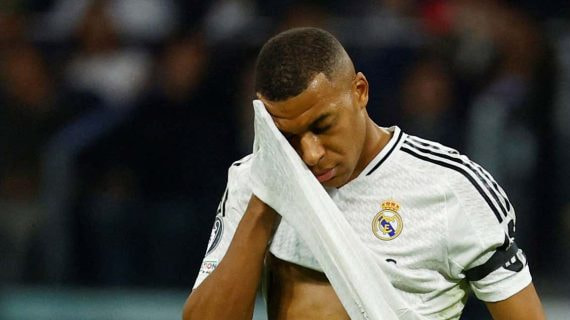Mbappé, durante el partido contra el Milan.