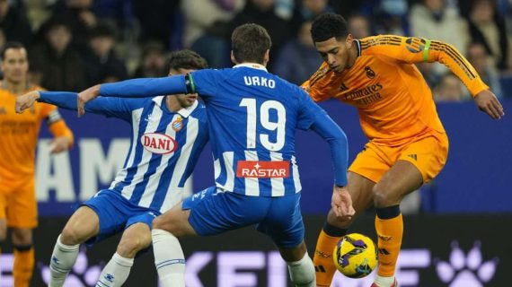 Los jugadores con brazaletes verdes.