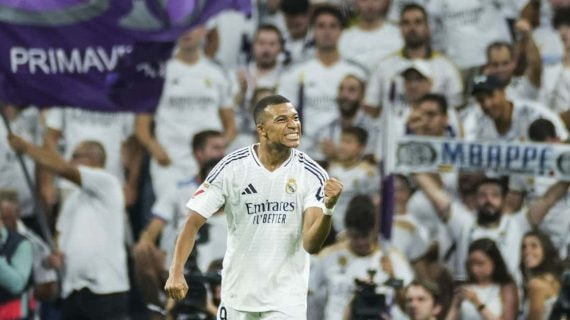 Mbappé celebra en el Bernabéu uno de sus dos goles al Betis.