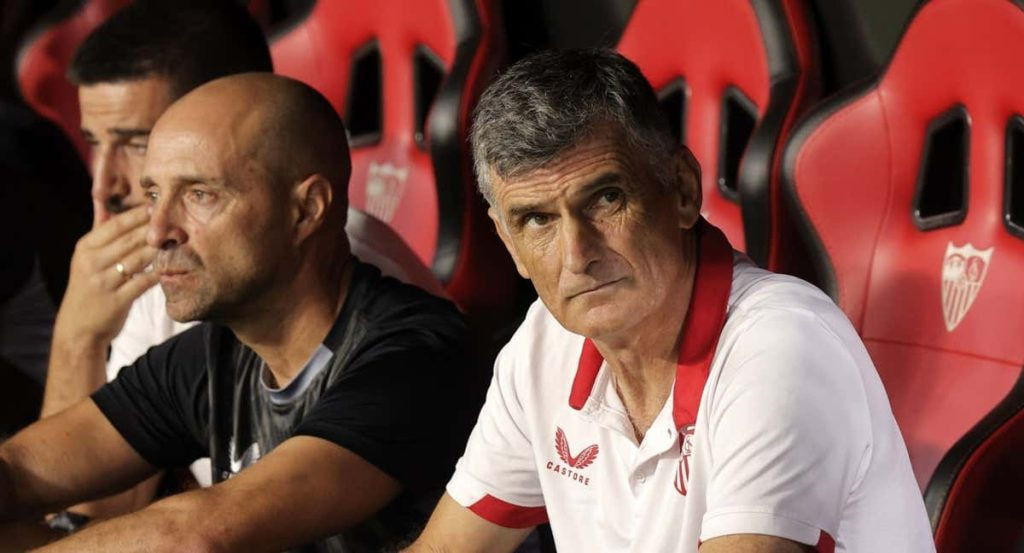 José Luis Mendilibar, durante su etapa como entrenador del Sevilla.