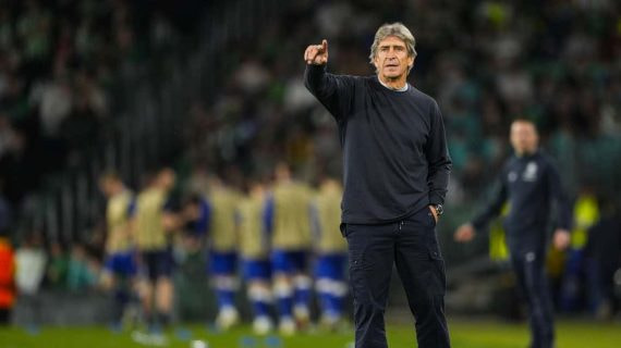 Pellegrini durante el Betis-Gante.