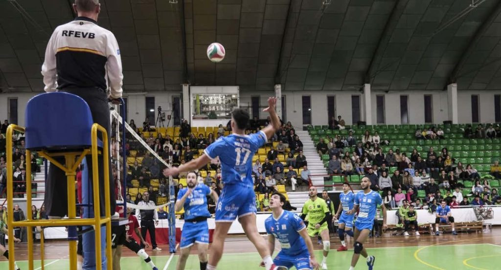 Un partido de voleibol.
